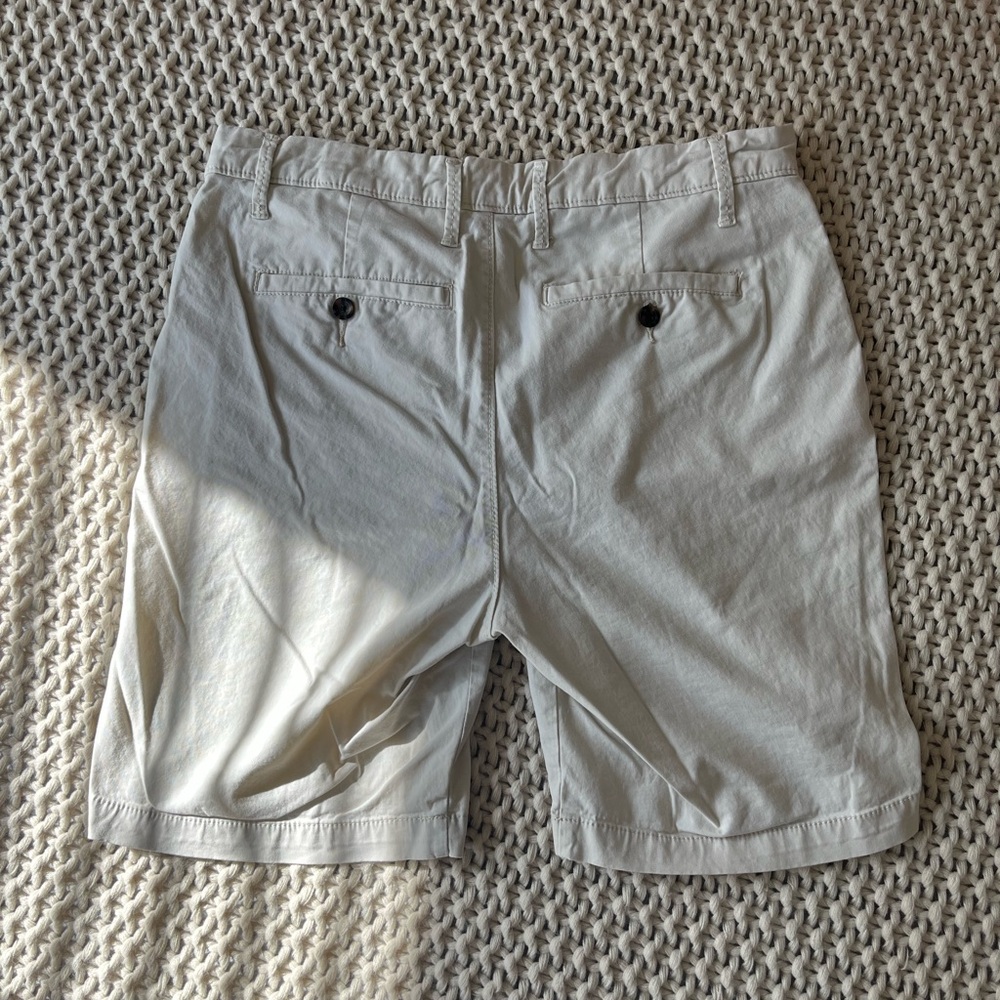 GOODFELLOW Cream Chino Shorts - Picture 2 of 3